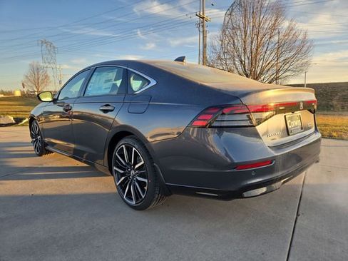 New 2025 Honda Accord Touring image 9