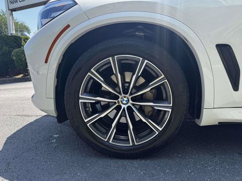 Used 2021 BMW X5 xDrive40i w/ M Sport Package AWD/4WD image 10