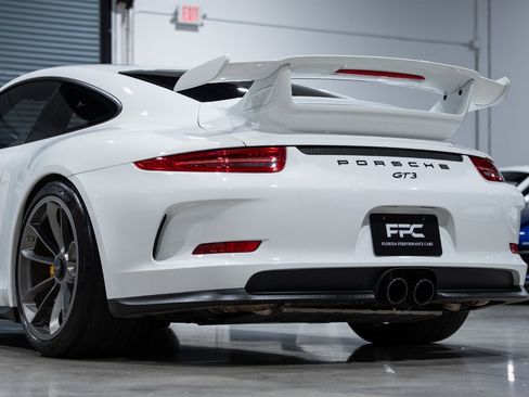 Used 2015 Porsche 911 GT3 RWD image 14