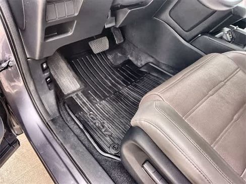 Certified 2019 Honda CR-V EX-L image 3