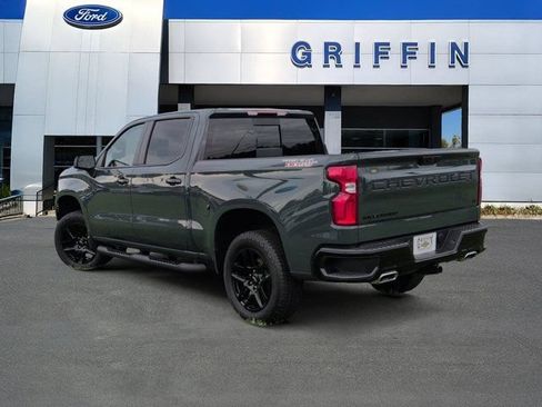 Used 2025 Chevrolet Silverado 1500 LT Trail Boss w/ Convenience Package II AWD/4WD image 9