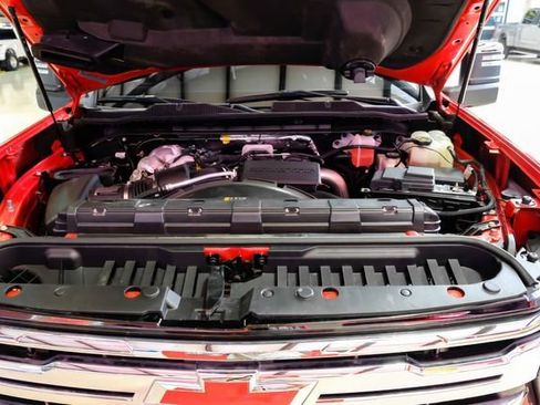 Used 2024 Chevrolet Silverado 3500 LTZ w/ LTZ Convenience Package AWD/4WD image 8