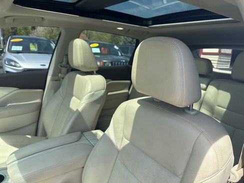 Used 2018 Nissan Murano Platinum w/ Cargo Package AWD/4WD image 10