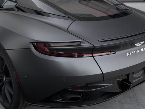 Used 2023 Aston Martin DB11 V12 image 27