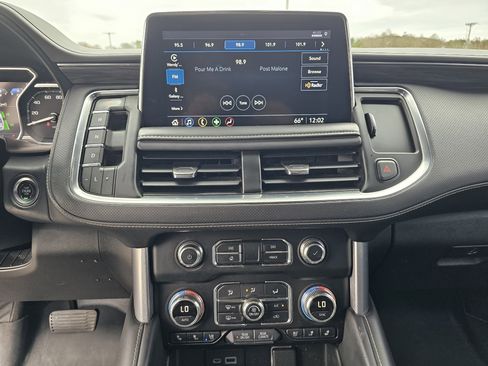 Used 2021 GMC Yukon SLT image 25