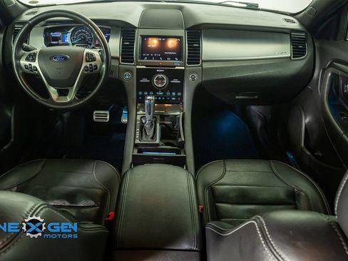 Used 2019 Ford Taurus SHO image 27