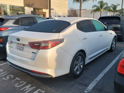 Used 2016 Kia Optima image 4
