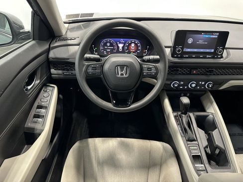 Certified 2023 Honda Accord LX image 18