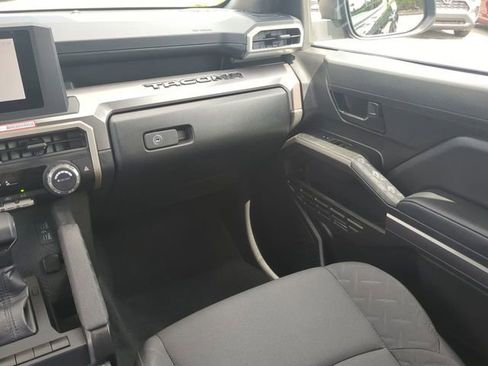 Certified 2025 Toyota Tacoma SR5 image 17