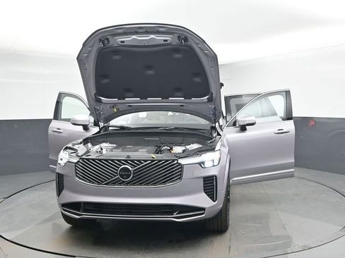 New 2026 Volvo XC90 T8 Plus w/ Protection Package Premier AWD/4WD image 56