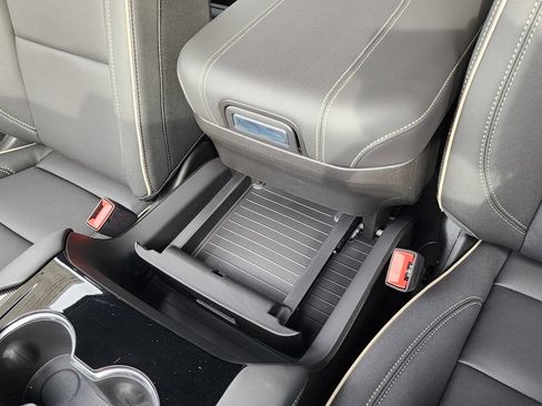 New 2026 GMC Yukon XL Elevation image 36