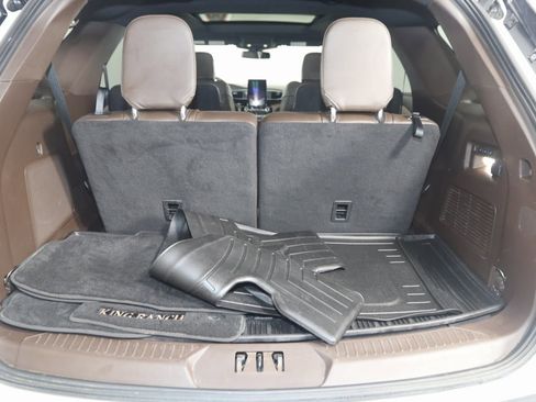 Used 2022 Ford Explorer King Ranch w/ Premium Technology Package image 57