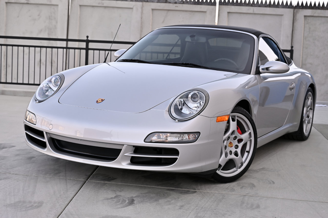 Used 2005 Porsche 911 Carrera S RWD image 3