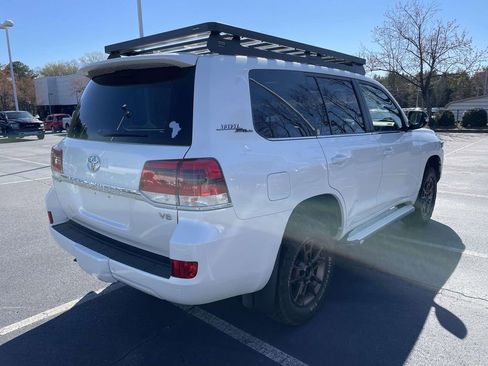 Used 2020 Toyota Land Cruiser Heritage Edition image 32