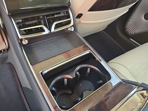 New 2025 Bentley Flying Spur Plug-In Hybrid AWD/4WD image 40