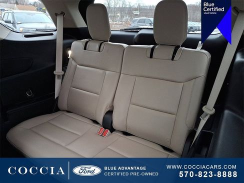 Certified 2022 Ford Explorer XLT w/ Equipment Group 202A image 10