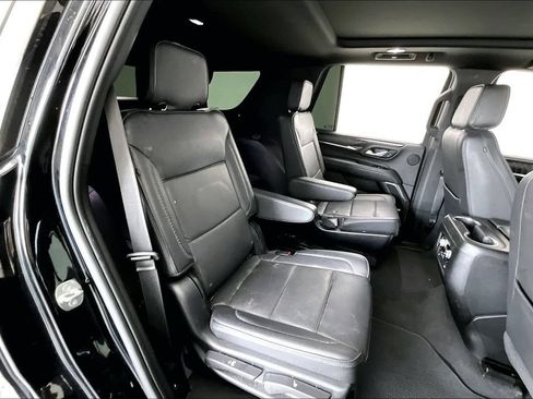 Used 2023 GMC Yukon Denali AWD/4WD image 32