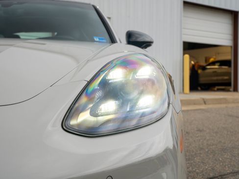 Used 2022 Porsche Panamera GTS w/ Premium Package image 11