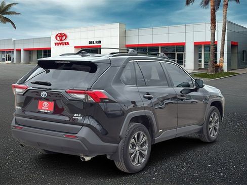 Used 2024 Toyota RAV4 XLE Premium image 3