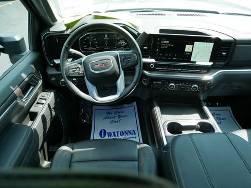 Used 2025 GMC Sierra 3500 SLT w/ SLT Convenience Package AWD/4WD image 9