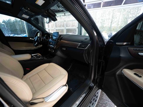 Used 2018 Mercedes-Benz GLS 550 GLS 550 image 25
