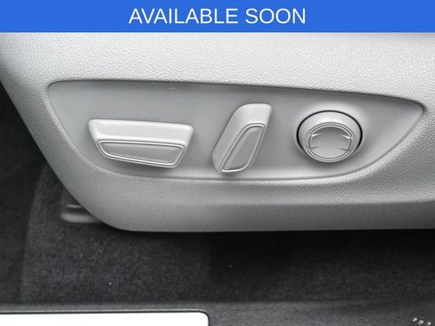 Used 2022 Toyota Highlander Limited AWD/4WD image 10
