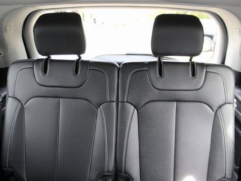 Used 2022 Jeep Grand Cherokee L Limited image 32