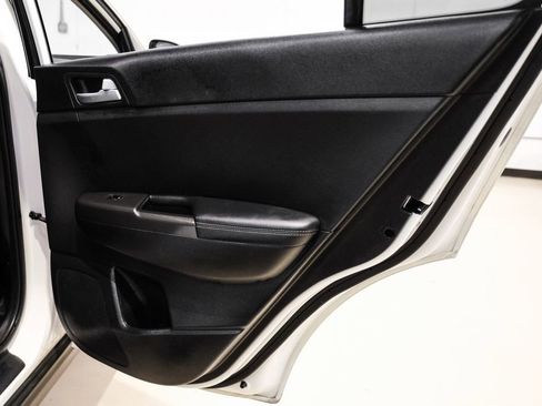 Used 2020 Kia Sportage LX image 46