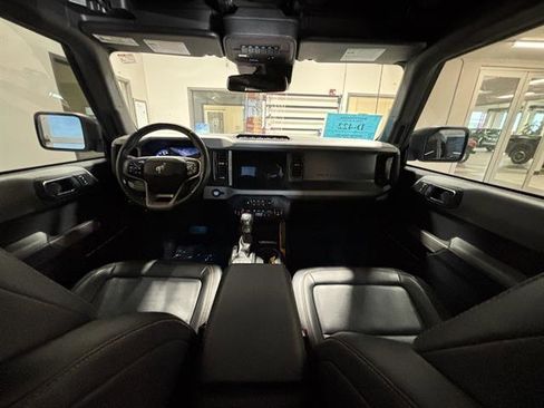 Used 2022 Ford Bronco Badlands w/ Sasquatch Package image 25