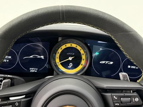 Certified 2024 Porsche 911 GT3 RWD image 18