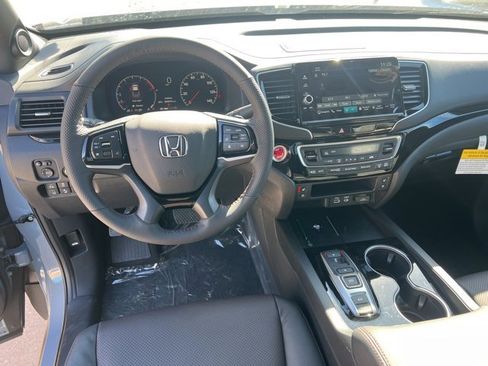 New 2026 Honda Ridgeline Black Edition image 9