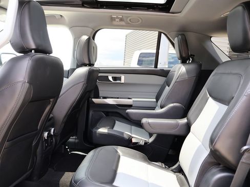 Certified 2023 Ford Explorer XLT w/ Equipment Group 202A AWD/4WD image 21