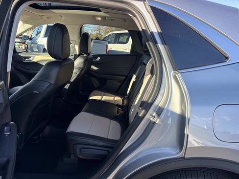 Used 2022 Ford Escape Titanium w/ Titanium Elite Package image 9