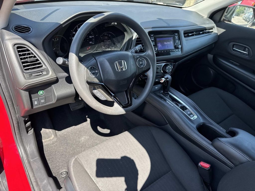 Used 2017 Honda HR-V LX image 19