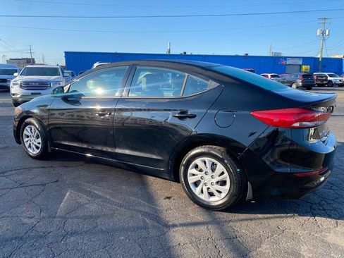 Used 2018 Hyundai Elantra SE FWD image 5