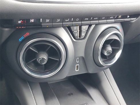 Certified 2024 Chevrolet Blazer LT w/ Convenience Package image 27