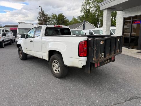 Used 2017 Chevrolet Colorado W/T RWD image 2