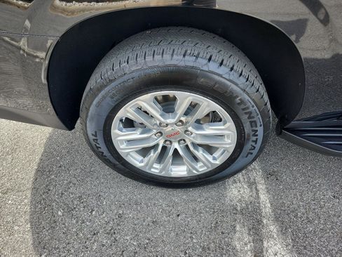 Certified 2024 GMC Yukon XL SLT w/ SLT Premium Package image 6