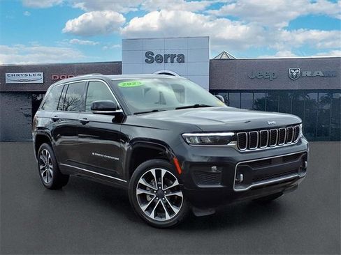 Used 2023 Jeep Grand Cherokee Overland image 1