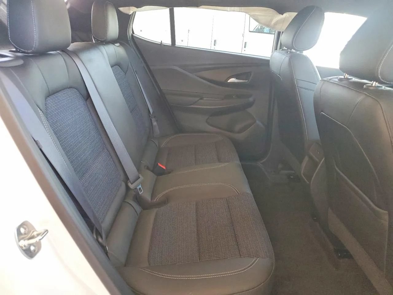 Used 2025 Buick Envista Preferred FWD image 11