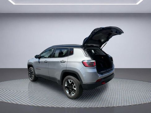 Used 2019 Jeep Compass Trailhawk AWD/4WD image 9
