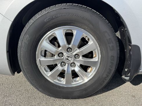 Used 2010 Honda Odyssey EX-L image 16