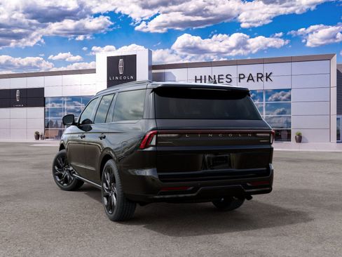 New 2027 Lincoln Navigator Reserve w/ Jet Appearance Package AWD/4WD image 8