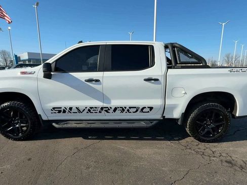 Used 2021 Chevrolet Silverado 1500 LT Trail Boss w/ Convenience Package II image 5