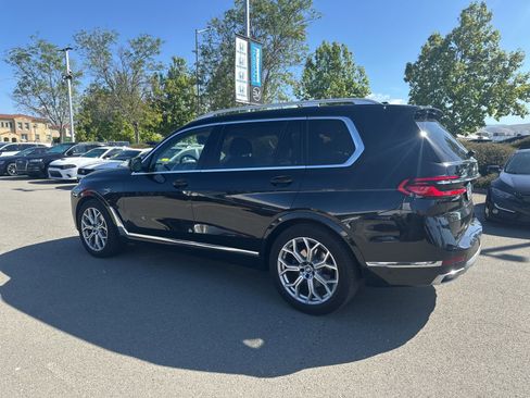 Used 2023 BMW X7 xDrive40i w/ Parking Assistance Package AWD/4WD image 4