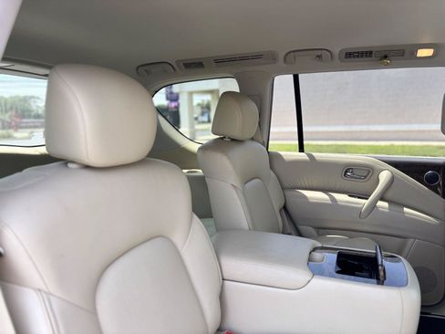 Used 2016 INFINITI QX80 4WD w/ 22" Wheel Package image 8