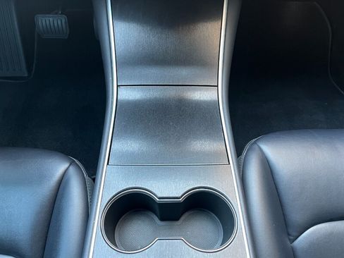 Used 2018 Tesla Model 3 Long Range RWD image 40