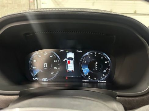 Used 2017 Volvo V90 T6 Cross Country image 20