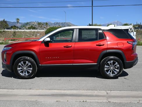 New 2026 Chevrolet Equinox LT w/ Safety and Technology Package FWD image 7