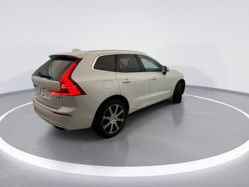 Used 2021 Volvo XC60 T5 Inscription w/ Advanced Package image 4